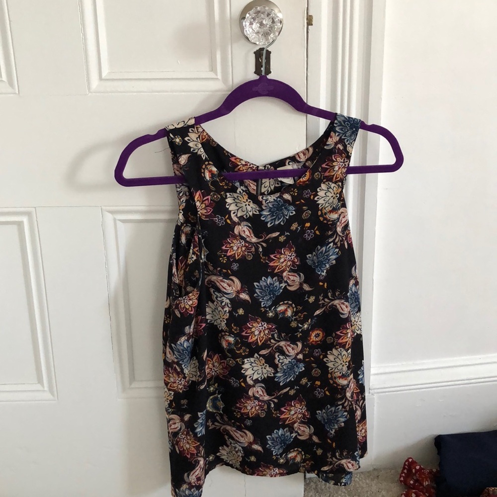 Paper crane floral blouse (LIKE NEW)